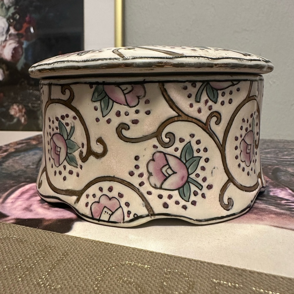 Vintage Floral Ceramic Trinket Box from JCPenney - Cottagecore - EUC - Picture 2 of 5